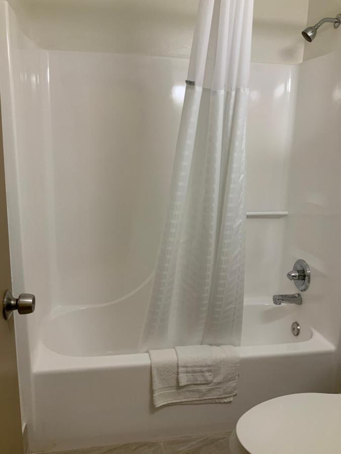Days Inn By Wyndham Troy Il Buitenkant foto
